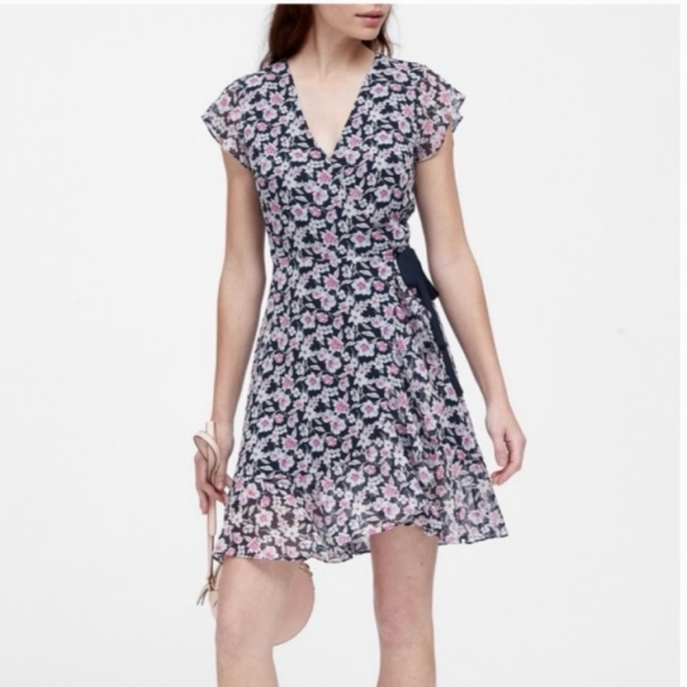 Banana Republic Ruffle Wrap Dress Size 6 Floral Chiffon Flutter Sleeve Midi